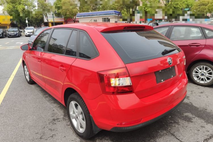 Used Skoda Rapid Spaceback 2014 1.6L Automatic Enjoyment Edition