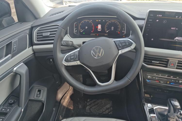 Used Volkswagen Tayron 2024 300TSI Two-Wheel-Drive Luxury Plus Advanced Version Steering Wheel