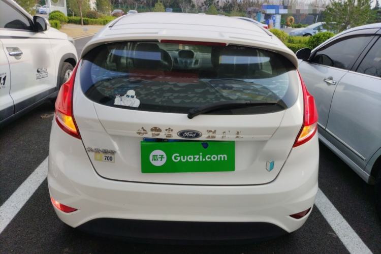 Used Ford Fiesta 2013 Hatchback 1.5L Manual Fashion Edition
