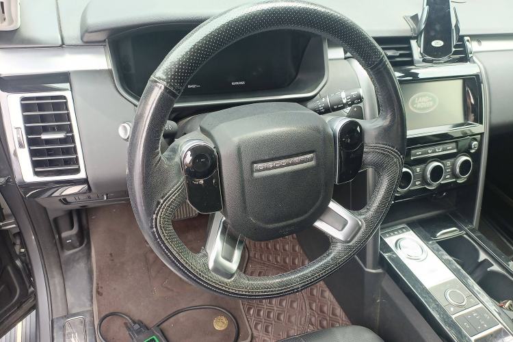 Used Land Rover Discovery 2020 3.0 SC V6 30th Anniversary Special Edition Steering Wheel