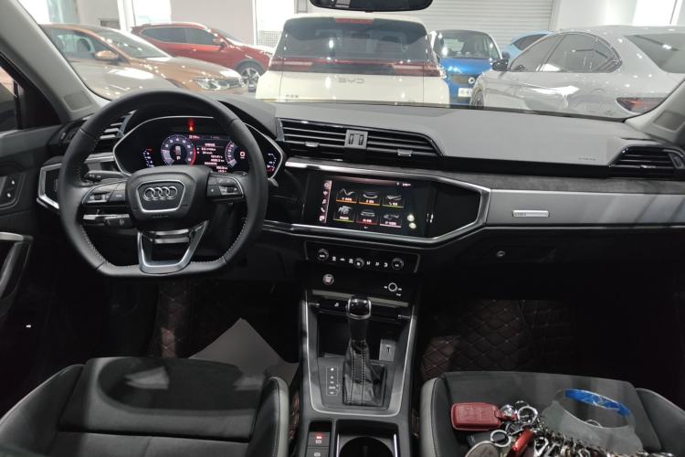 Used Audi Q3 2019 35 TFSI Fashion Dynamic Model