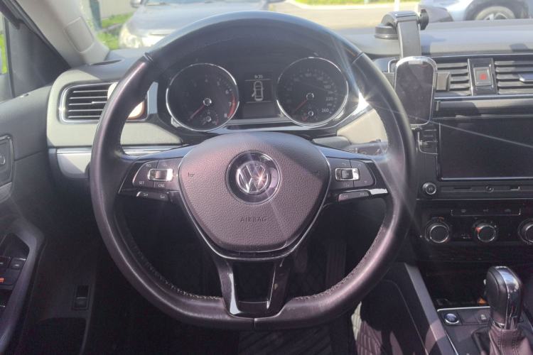 Used Volkswagen Sagitar 2018 280TSI DSG Ignite Edition Steering Wheel