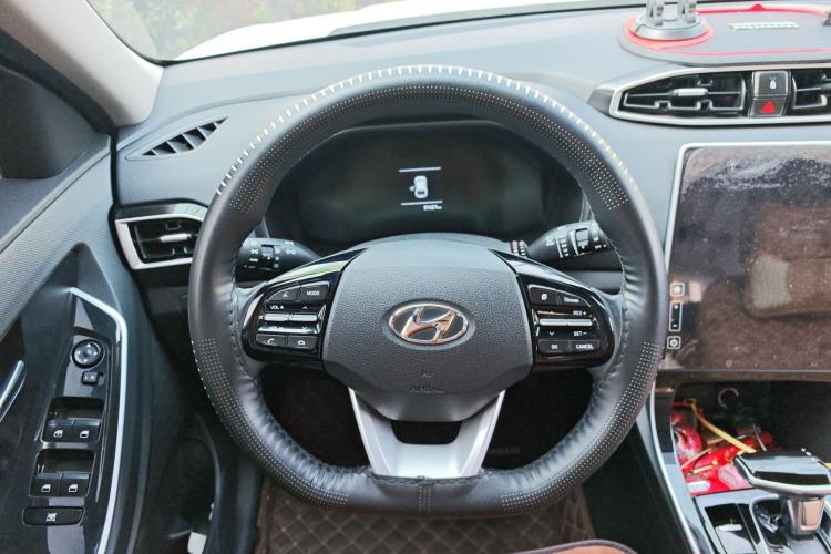 Used Hyundai ix25 2020 1.5L CVT GLS Smart Model Steering Wheel