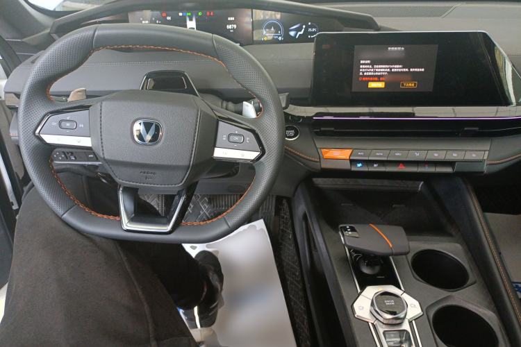 Used CHANGAN UNI-V 2025 1.5T 500Bar High-Energy Version