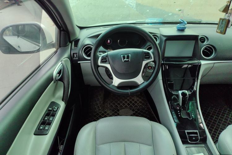 Used Luxgen Great 7 SUV 2014 2.2T Four-Wheel Drive Prestige Version Steering Wheel