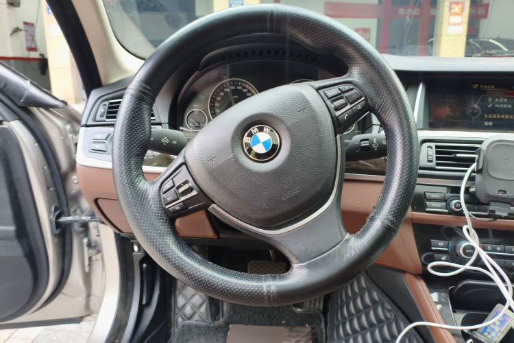 Used BMW 5 Series 2014 528Li Leading Model