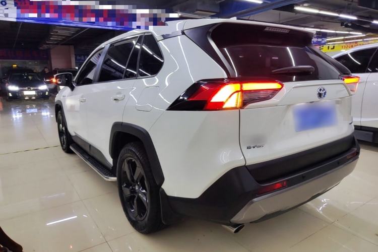 Used Toyota RAV4 2020 Dual-Engine 2.5L E-CVT 4x4 Elite PLUS Edition
