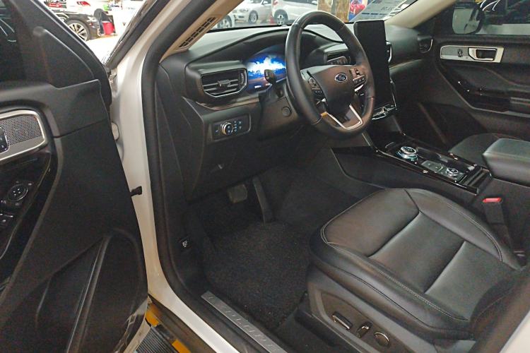 Used Ford Explorer 2020 EcoBoost 285 4x4 Titanium Edition 6 Seats