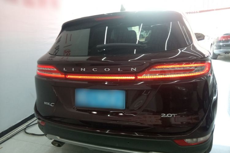 Used Lincoln MKC 2017 2.0T Two-Wheel Drive Deluxe Edition