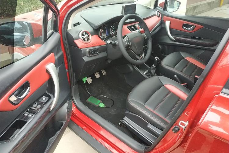 Used Haval H1 2015 1.5L Manual Luxury Model Driver Seat