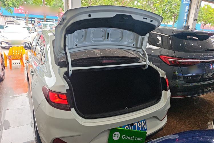 Used Hyundai Celesta 2018 1.6L Automatic GL Enjoyment Version China V Standard