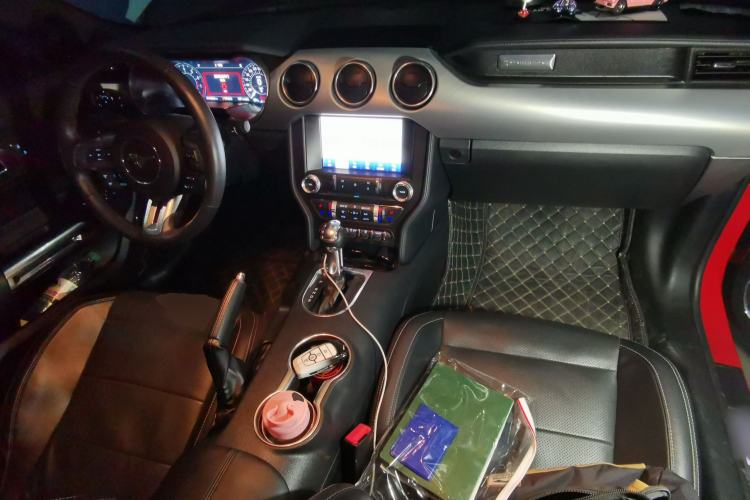 Used Ford Mustang 2021 2.3T EcoBoost Center Console