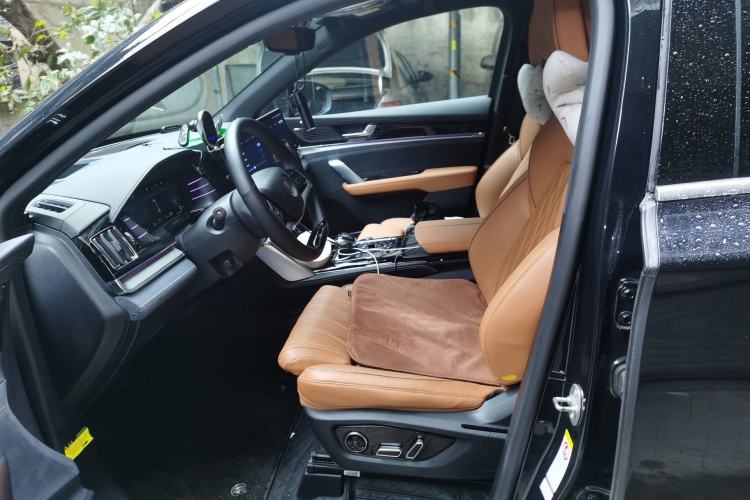 Used BYD Tang New Energy 2022 DM-p 215KM Four-Wheel Drive Flagship Model
