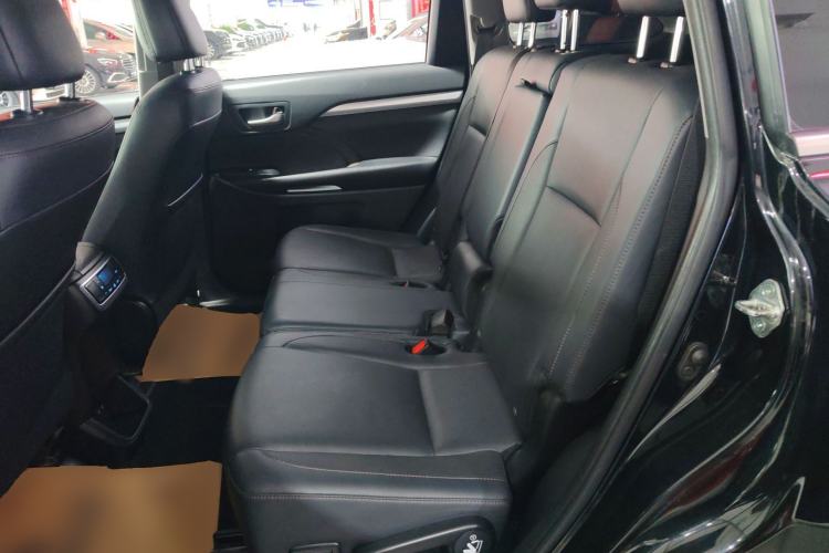 Used Toyota Highlander 2018 2.0T Four-Wheel Drive Luxury Version 7 Seats China VI Standard