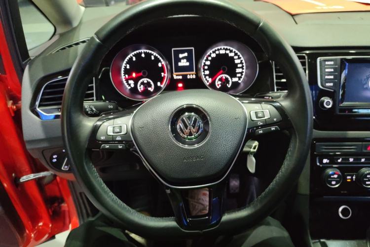 Used Volkswagen Golf 2015 1.4TSI Sportsvan