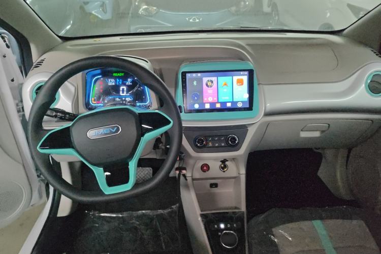 Used JMEV Xiao Qilin 2026 Model PLUS+ Comfort Version Center Console