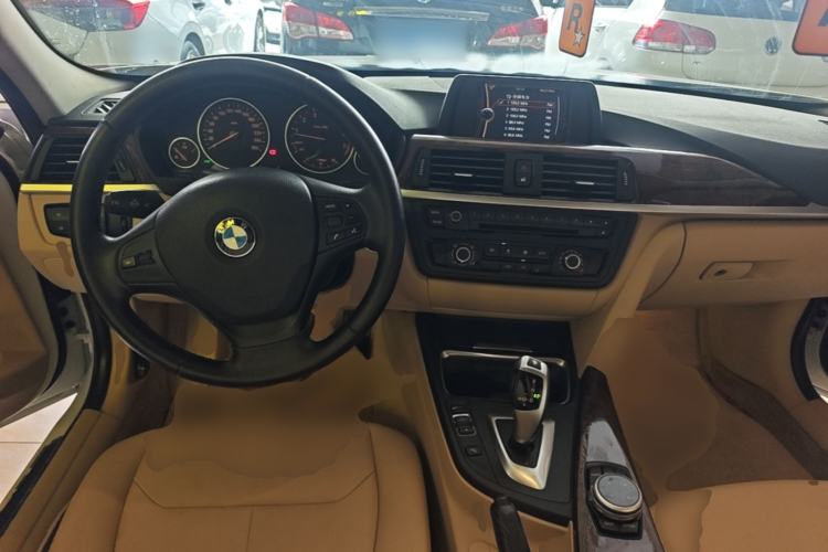 Used BMW 3 Series 2013 320Li Fashion Model
