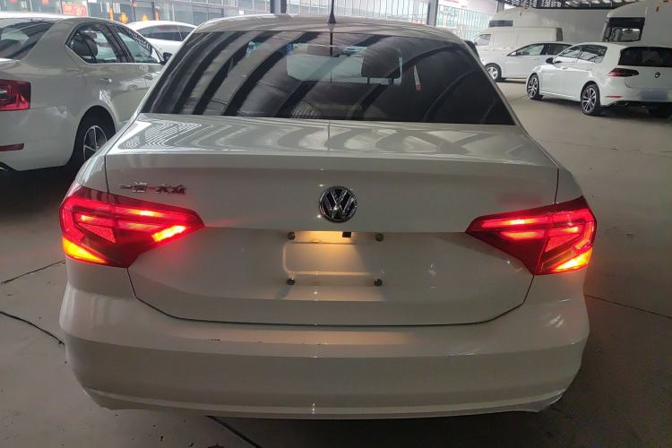 Used Volkswagen Jetta 2017 1.4L Manual Fashion Edition
