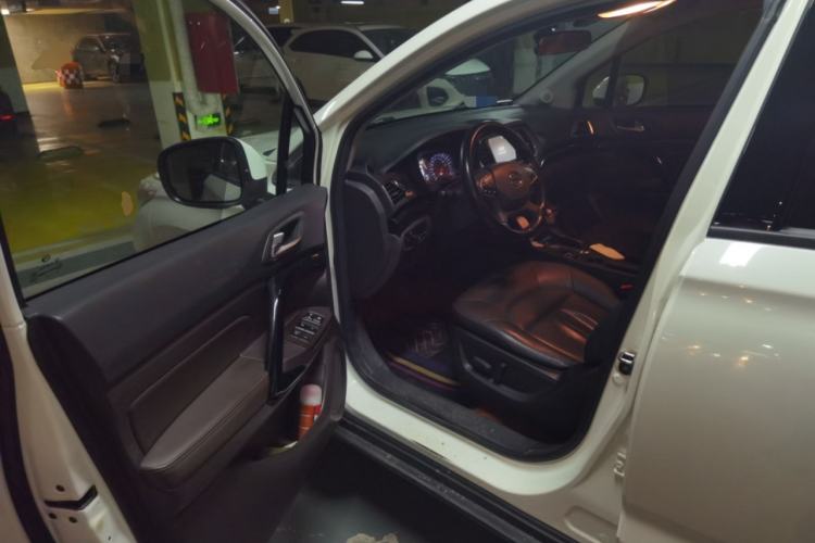 Used GAC Trumpchi GS4 2017 235T Automatic Two-Wheel Drive Luxury Smart Connectivity Version Driver Seat