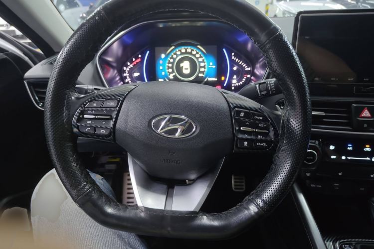 Used Hyundai Lafesta 2019 280TGDi Smart Speed Version China VI Standard Steering Wheel