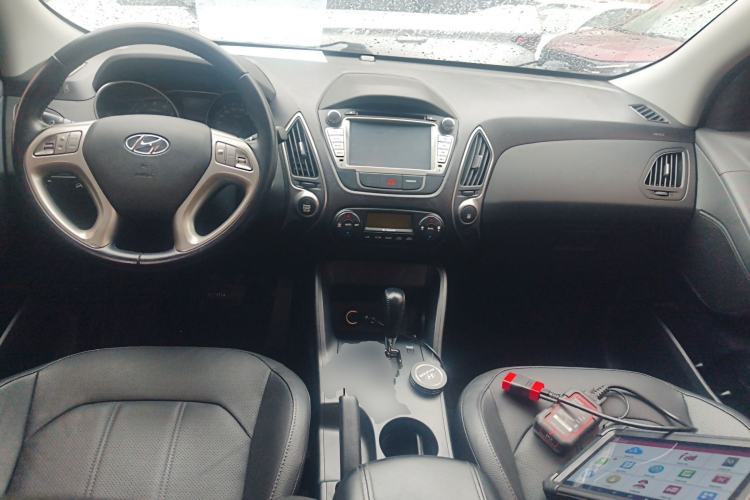 Used Hyundai ix35 2013 2.0L Automatic Two-Wheel Drive Smart GLS China IV Standard