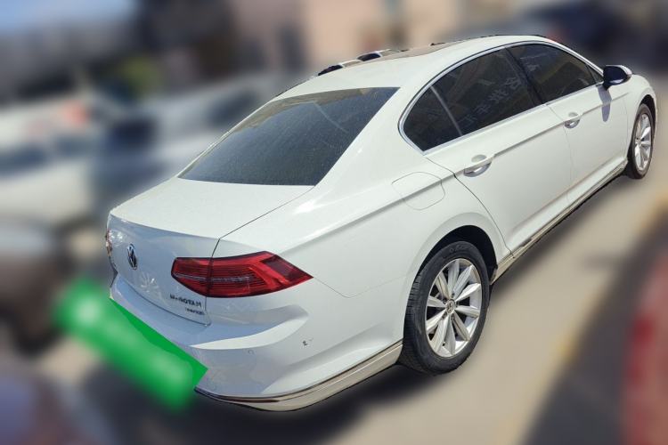 Used Volkswagen Magotan 2017 330TSI DSG Leading Model Rear Right 45 Deg