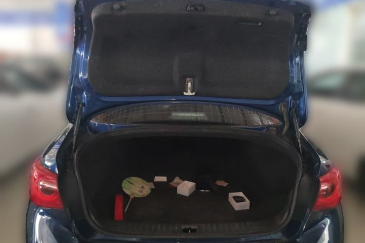 Used Infiniti Q50L 2015 2.0T Enjoyment Edition Trunk