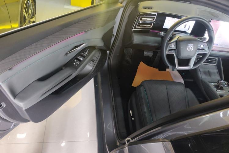 Used BYD Qin L 2025 DM-i Smart Drive 120KM Excellence Model Driver Seat