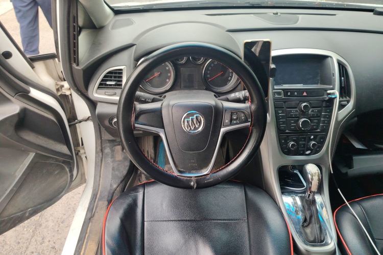 Used Buick GT 2014 XT 1.6L Automatic Fashion Edition Steering Wheel
