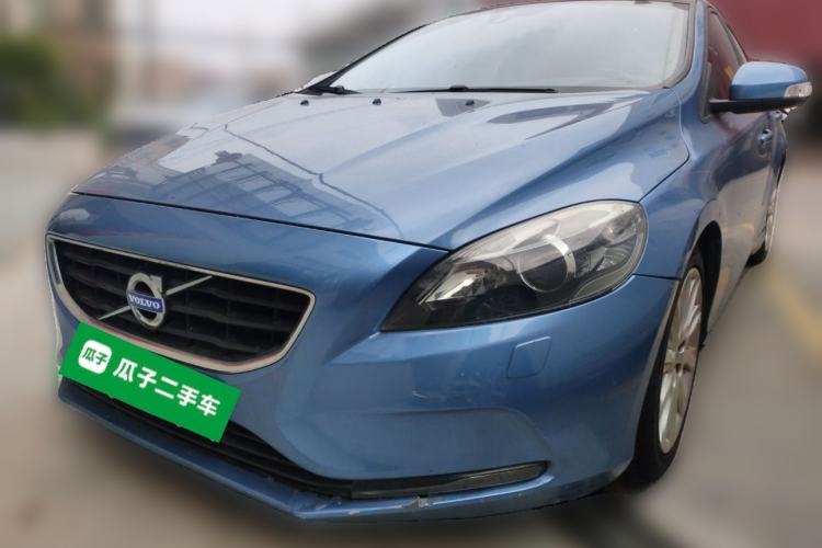 Used Volvo V40 2015 1.6T Zhiyi Edition