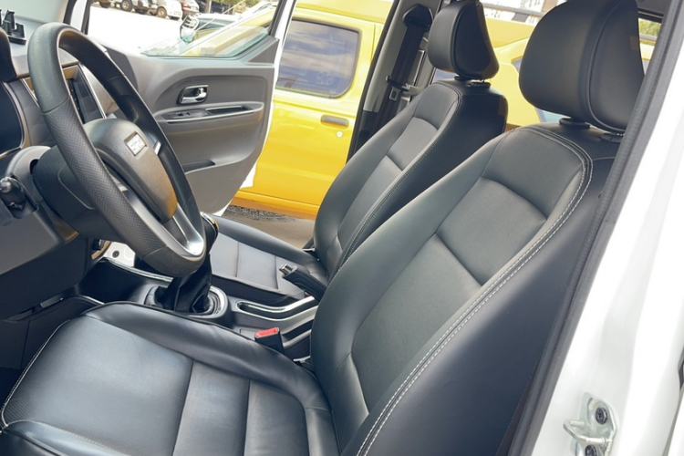 Used Jinbei Gold Hiace 2021 1.5L Passenger Van Travel Lion Central Air Conditioning Version 9 Seats
