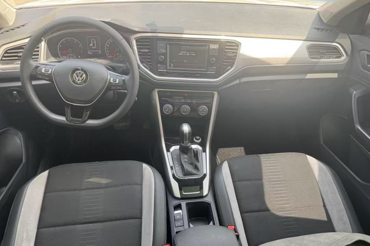 Used Volkswagen T-ROC 2020 230TSI DSG Two-Wheel Drive Advanced Version Interior 1