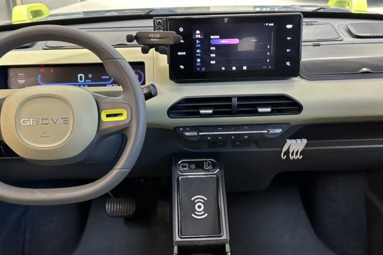 Used Geely Galaxy Panda 2024 200km Panda Rider
