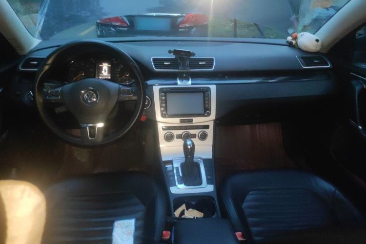 Used Volkswagen Magotan 2012 Revised 1.8TSI Luxury Version Center Console