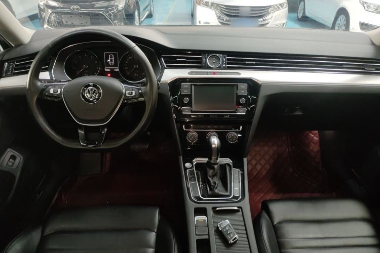 Used Volkswagen Magotan 2019 330TSI DSG Leading Model China VI Standard
