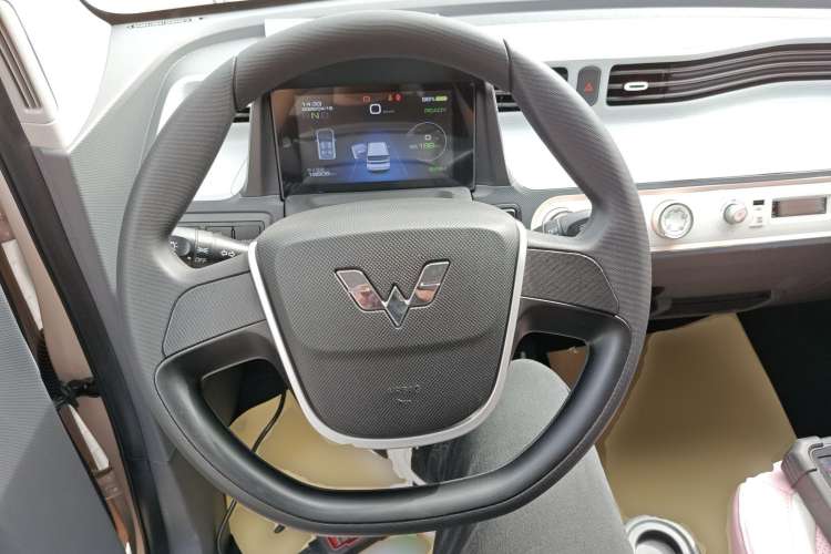 Used Wuling Hongguang MINIEV 2022 Macaron Premium Model – Lithium Iron Phosphate