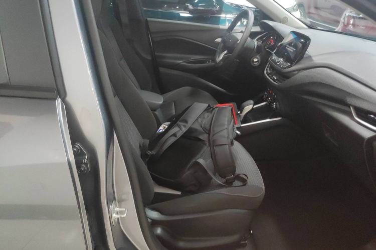 Used Chevrolet Cavalier 2020 Redline 325T Automatic Xinshang Edition Right Front Seat