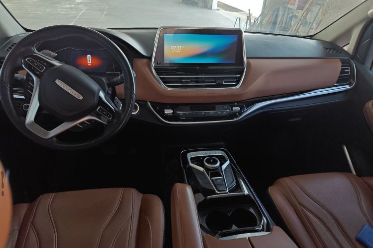 Used SAIC MAXUS G20 2021 PLUS 2.0T Gasoline Automatic Luxury Edition
