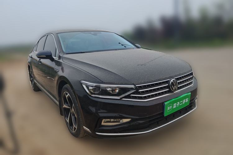 Used Volkswagen Magotan 2023 2 Million Units Commemorative Edition 330TSI DSG Luxury Version Front Right 45 Deg