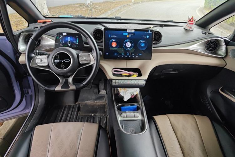 Used BYD Dolphin 2023 420 km Fashion Edition
