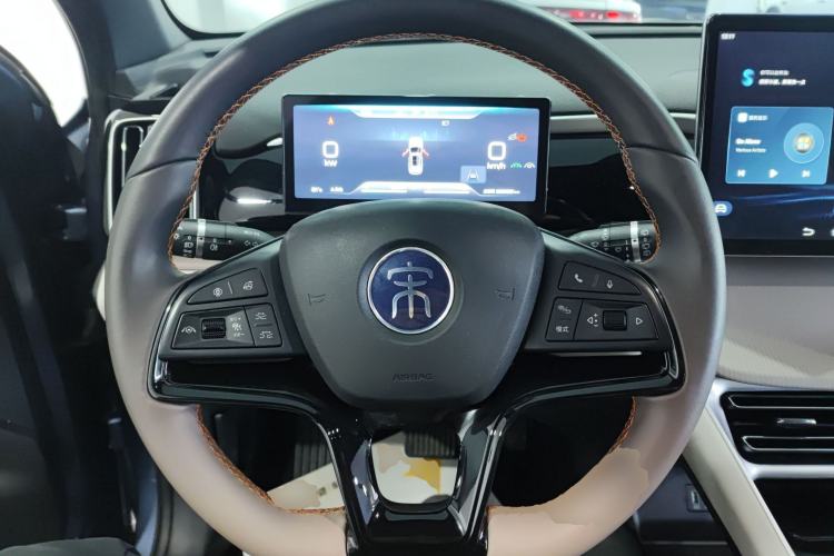 Used BYD Song Pro New Energy 2024 HONOR Edition DM-i 110KM Beyond Model Steering Wheel
