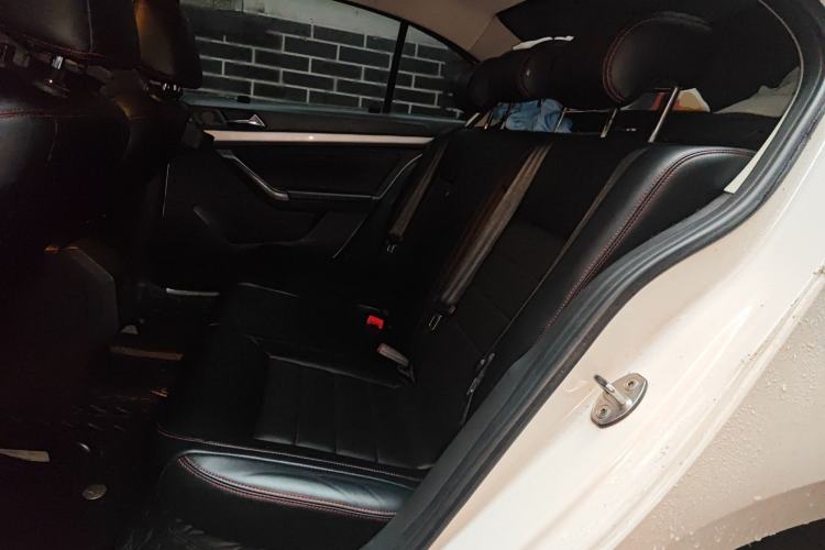 Used Volkswagen Lavida 2017 1.6L Automatic Fashion Edition Left Rear Seat