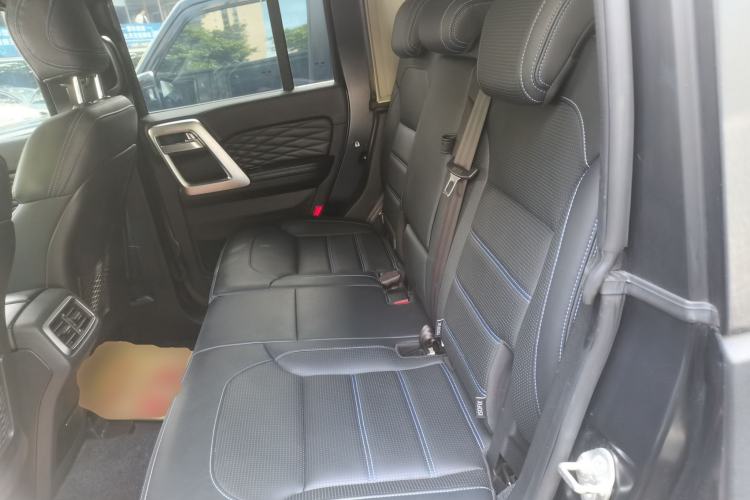 Used BAIC Off-Road BJ40 2023 2.0D Automatic Four-Wheel Drive Blade Hero Edition Adventurer Type Left Rear Seat