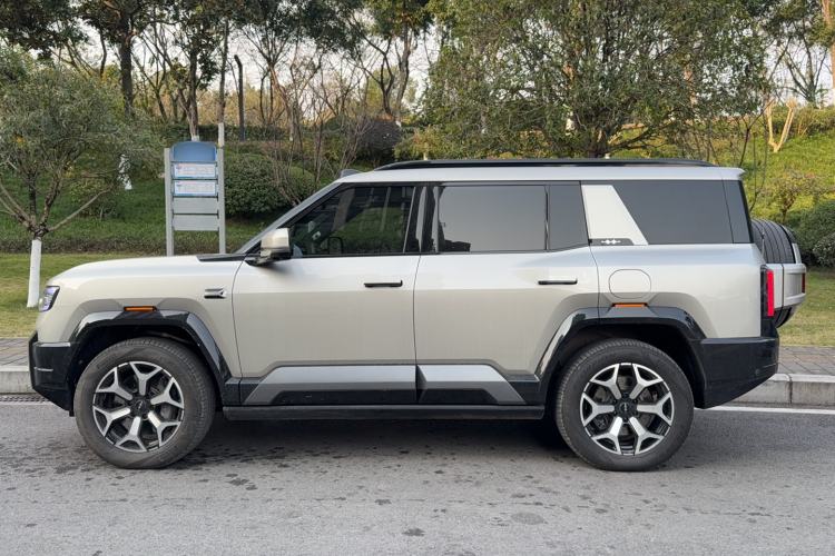 Used Formula Leopard Leopard 8 2025 Smart & Brave Flagship Edition 7 Seats