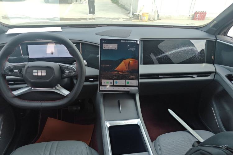 Used Geely Galaxy L7 2025 EM-i 115km Long-Range Version
