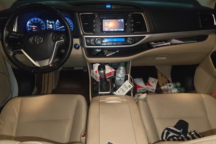 Used Toyota Highlander 2018 2.0T Four-Wheel Drive Luxury Edition 7 Seats China V Emission Standard
