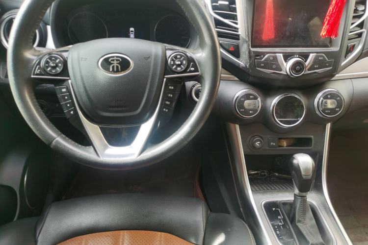 Used BYD Song 2016 Gaishi Edition 1.5TID Automatic Luxury Model