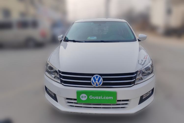 Used Volkswagen Santana 2015 1.6L Manual Comfort Edition
