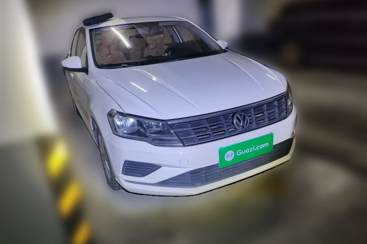 Used Volkswagen Jetta 2017 1.5L Automatic Fashion Model Front Right 45 Deg