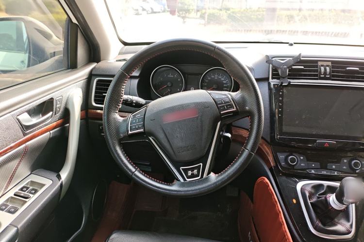 Used Haval H6 2015 Sport Edition 1.5T Manual Two-Wheel Drive Elite Model